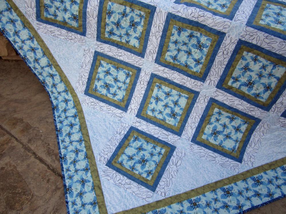 Handmade Quilt Blue Floral on Luulla