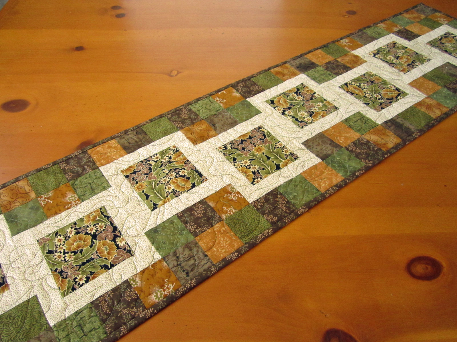 Quilted Table Runner Stepping Blocks on Luulla