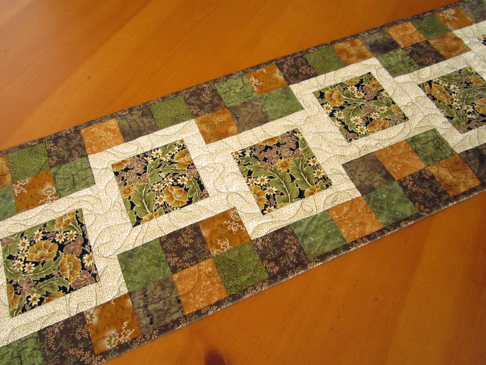 Quilted Table Runner Stepping Blocks on Luulla